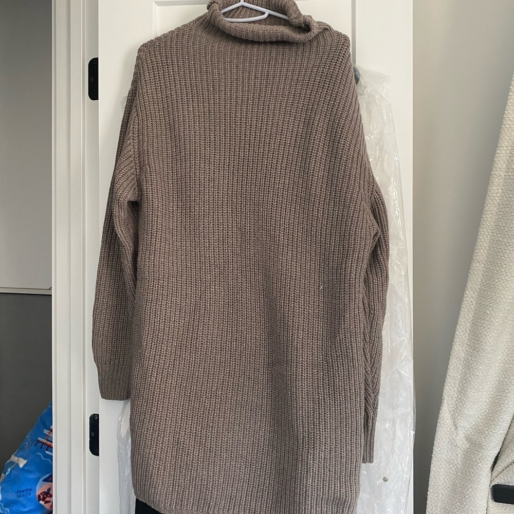 Aritzia Wilfred Wool Turtleneck Sweater - Picture 3 of 5